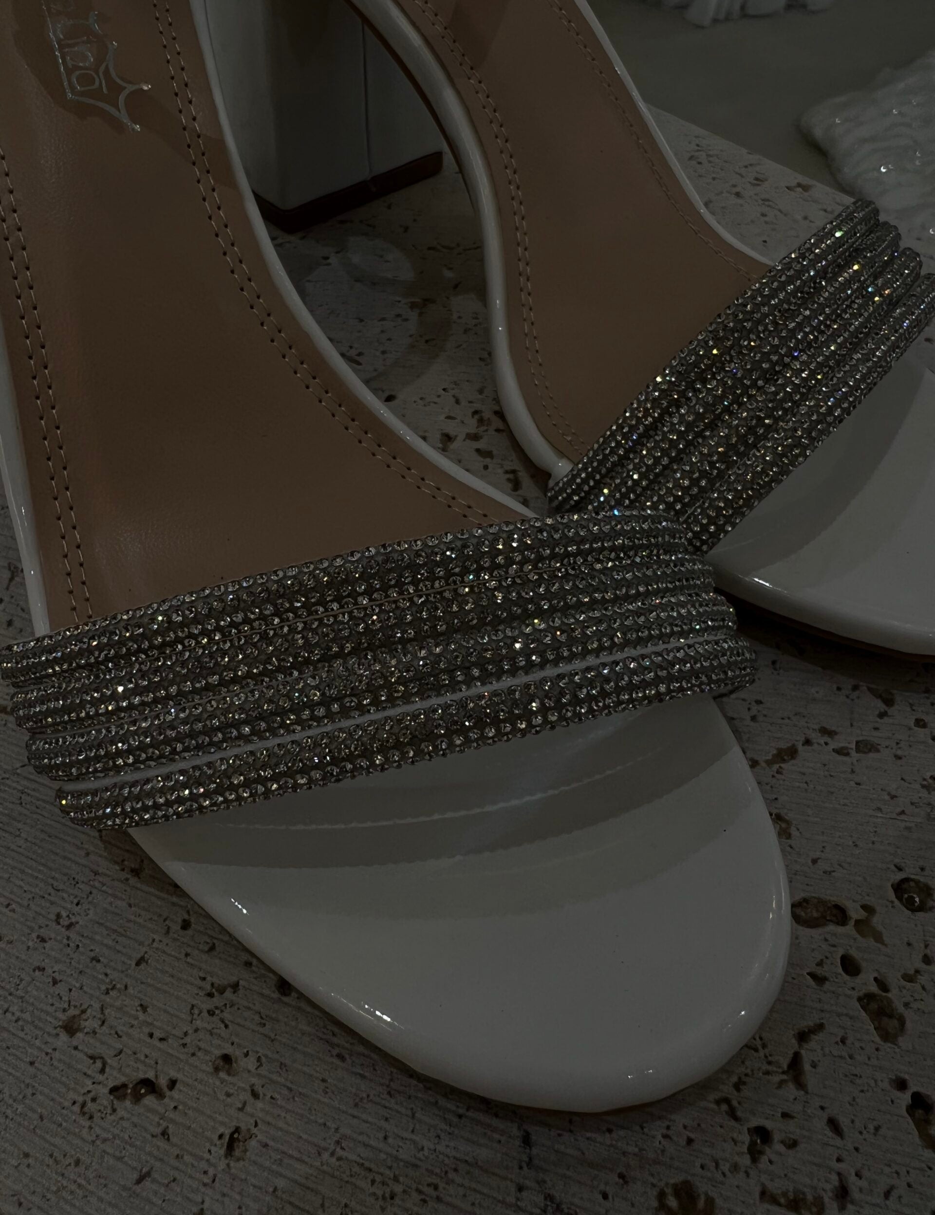 CD983611-5051-4FDB-94BE-AA4E93472241